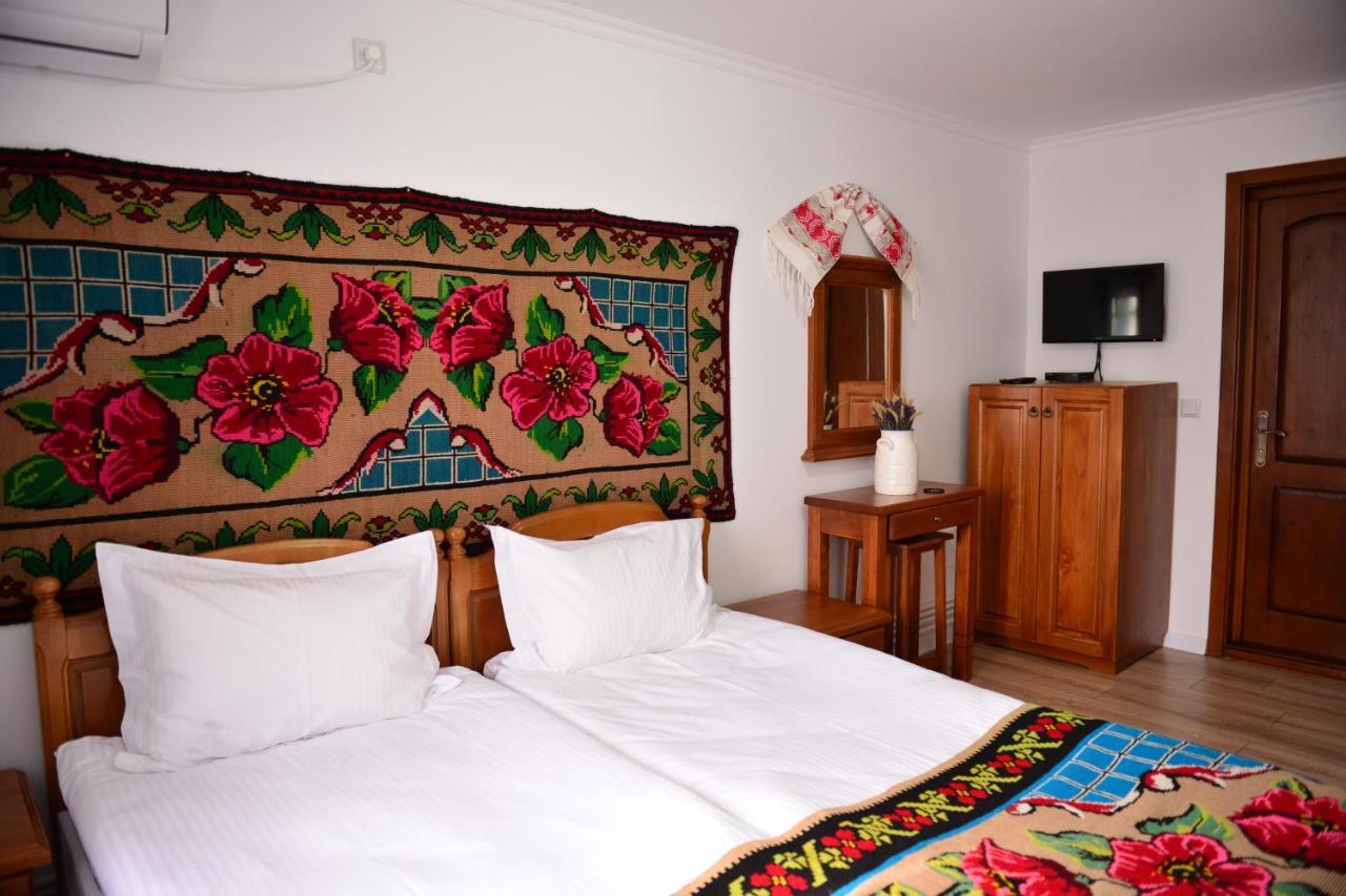 Hotel Dumbrava Uzlina Exteriér fotografie